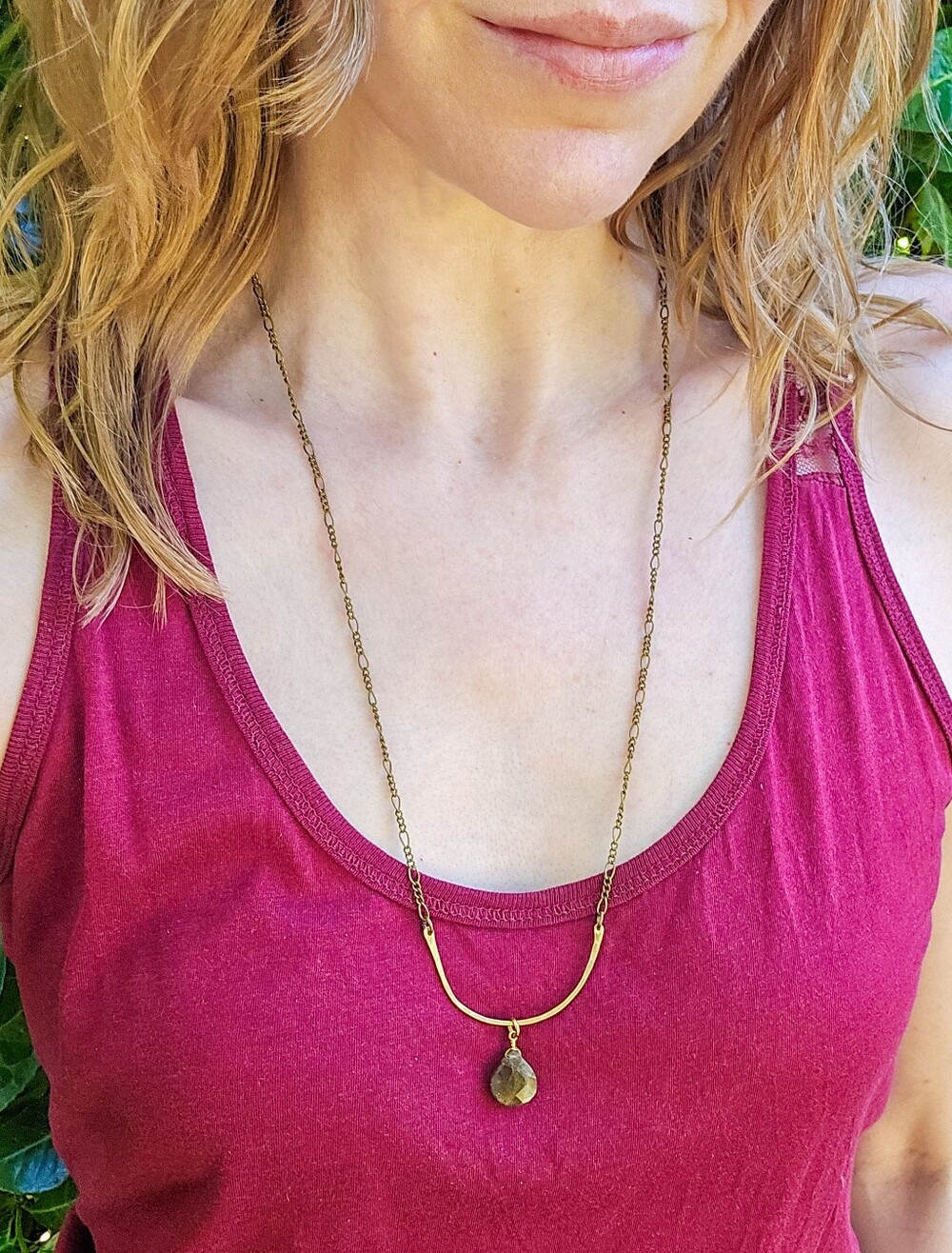 NWT Artisan-Made Teardrop Labradorite Brass Arc Necklace